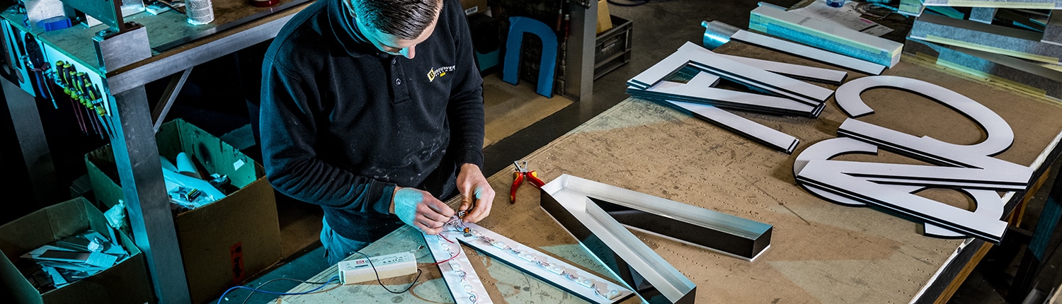 Footer galerie ledreclames - montage