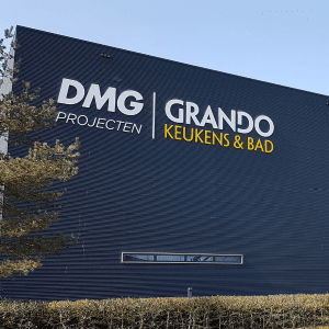 Signing en belettering - Grando Keukens- Portfolio Brouwers Signing en belettering DMG Group