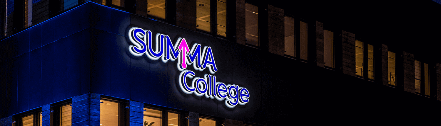 Led lichtreclame voor Summa College - footer