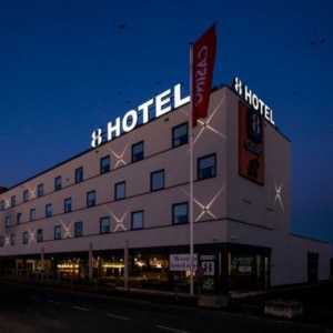 Led lichtreclame GR8 Nederland BV - Maastricht Airport Led lichtreclame GR8 Nederland BV - Maastricht Airport