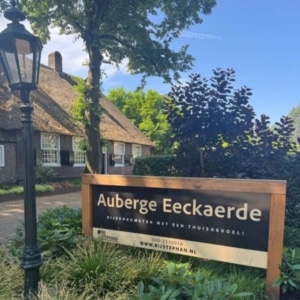 Signing Auberge Eeckaerde Bij Stephan - Brouwers Reklame Signing Auberge Eeckaerde Bij Stephan - Brouwers Reklame