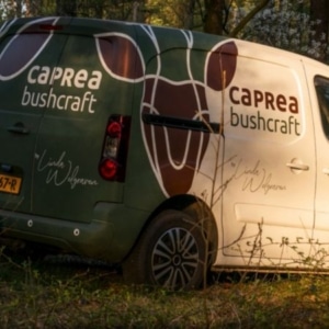 Autobelettering Caprea Bushcraft- galerie Brouwers Reklame