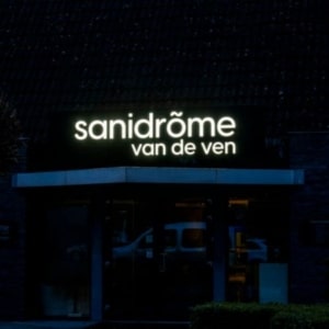 Led Lichtreclame Sanidrõme - Van de Ven - galerie Brouwers Reklame Led Lichtreclame Sanidrõme - Van de Ven - galerie Brouwers Reklame